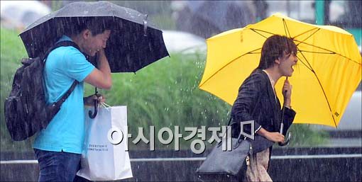 [포토]갑작스런 비바람