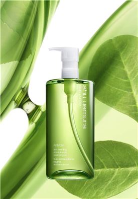 슈에무라, '녹차 모링가 클렌징 오일' 출시 