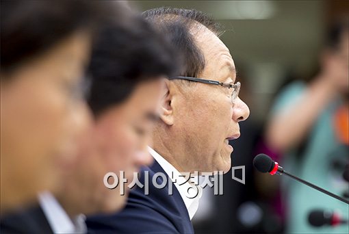 [포토]모두 발언하는 황우여 대표