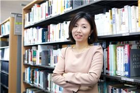 한국철도시설공단 창립이래 첫 여성부서장이 된  최윤정 기획예산처 재무전략부장 