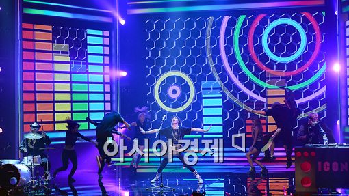 [포토]'노민우 그룹' 아이콘, 강렬한 무대!