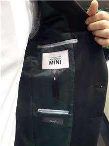 MINI 영업사원에 '맞춤 양복' 선물한 김효준 사장
