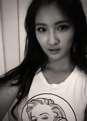 남지현 대기실 인증샷, 흑백 사진 속 섹시 도도 '고혹'