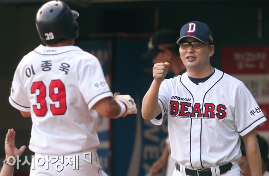[포토] 김진욱 감독 '오늘도 출발이 좋구만'