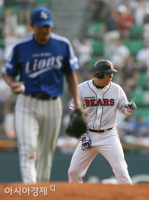 [포토] 김현수 '1타점 적시타 기쁨~'