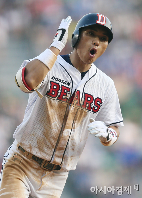 [포토] 솔로홈런 이종욱 '기분 최고!'