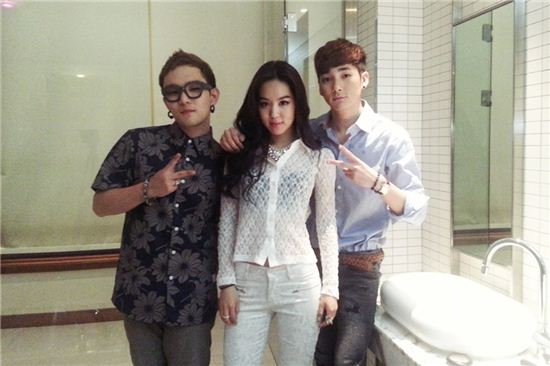 '꼭지' 김희정, '낯선 천장' 뮤비서 '성숙미' 발산