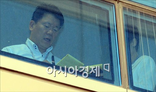 [포토]여전히 분주한 아시아나 항공 본사 대책본부