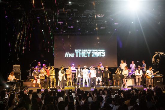 '홍대의 밤을 달궜다'… 해피로봇레코드-마스터플랜 'live THEY 2013' 성료
