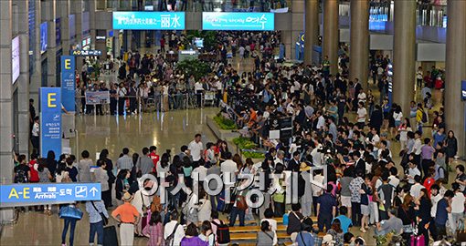 [포토]인천공항 가득 메운 취재진