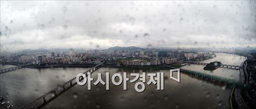 [포토]먹구름 잔뜩 낀 서울