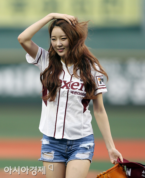 [포토] 달샤벳 수빈 '머리 쓸어넘기며'