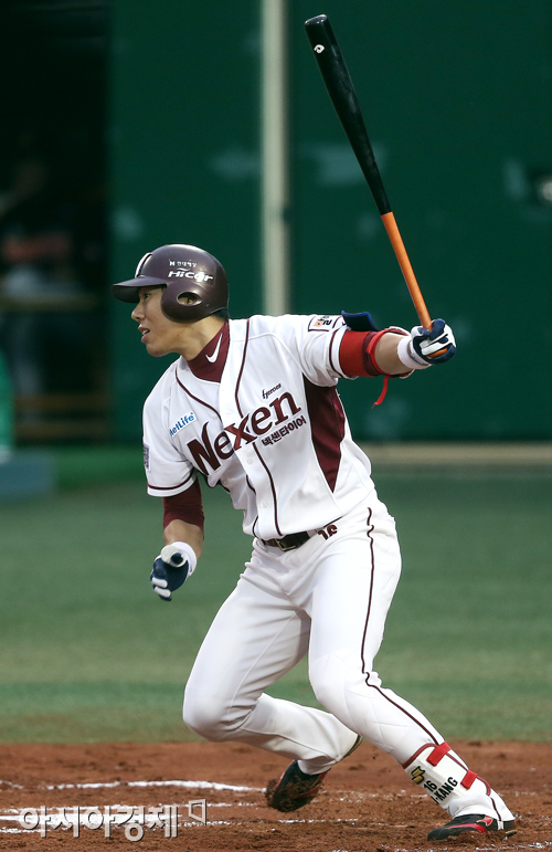 [포토] 강정호 '적시타 쾅!'