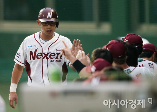 [포토] 홈인하는 오윤