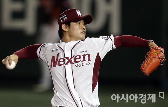 [포토] 일찍 올라온 손승락 '오늘은 일찍 잠급니다'