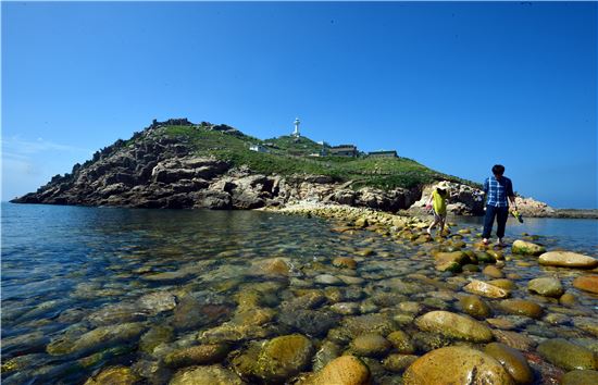 섬에서 섬으로 바다를 건너가다