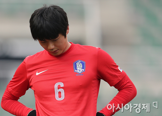 기성용, 경고보다 '진짜 사과'가 먼저다