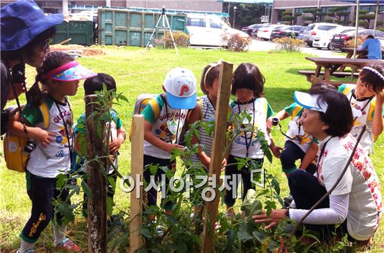 ‘웰빙 열풍’ 여수 봉화산 숲유치원 인기 폭등