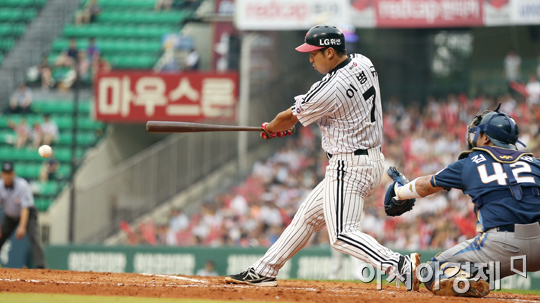 [포토] 이병규 '동점 적시타!'