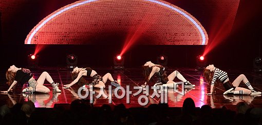 [포토]쥬얼리, 무대를 초토화 시킨 '섹시미'