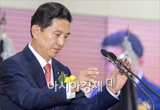 [포토]취임사하는 임영록 KB 신임 회장