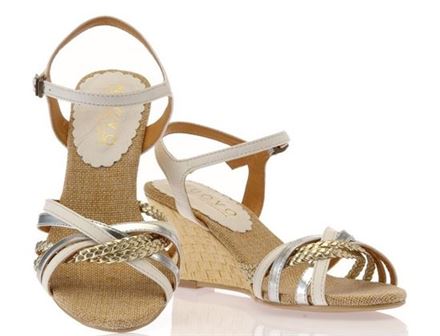 '웨지부터 친환경 샌들까지' 올 여름 샌들 키워드는