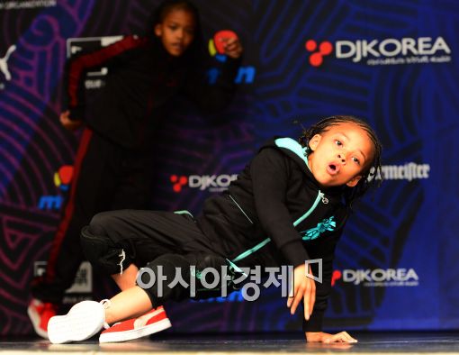 [포토]6살 비보이 천재 소녀의 춤