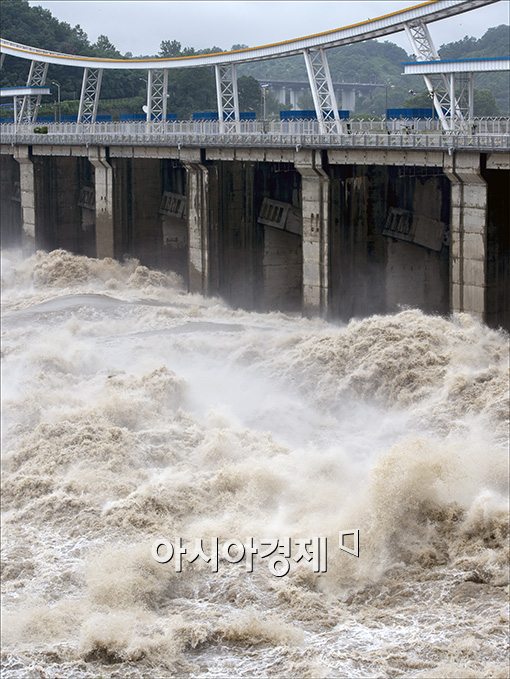 [포토]초당 1만 톤 물살의 위력