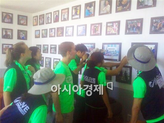 여수 화정면 개도 매표소 ‘작은 갤러리’ 화제