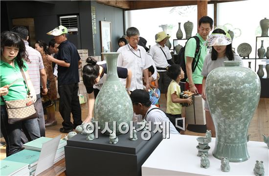 명품 강진청자, 청자축제 기간중  30% 특별 할인 판매 