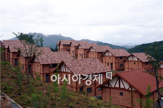 [포토]자연과 동화된 곡성 '강빛마을' 