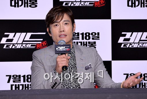 [포토]'레드: 더 레전드' 이병헌, "상반신 탈의? 결과물로 즐기셨다면 만족해"