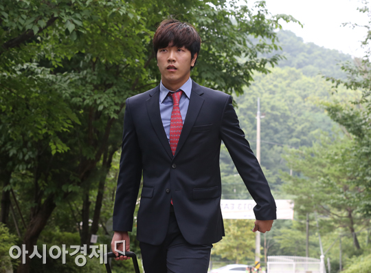 [포토] 김영권 '내가 꼴찌인가'