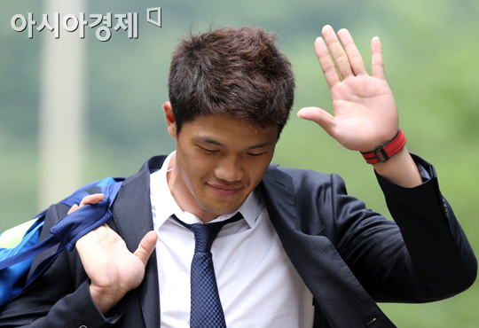 [포토] 정성룡 '형 왔다~'