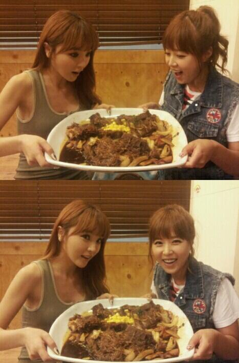 홍진영 1일1식, 신지와 '폭풍 먹방?'… "등갈비찜 짱!"