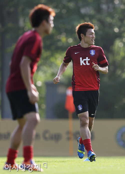 [포토] 이명주 '훈련 내용 참 낯설어'