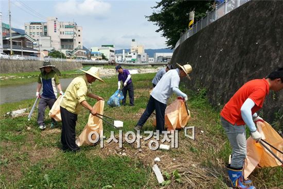 고창읍, 고창생태하천 환경정화 구슬땀