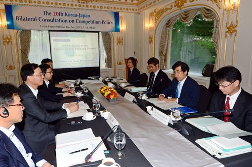 [포토]한-일 공정거래위원장의 첫 만남 