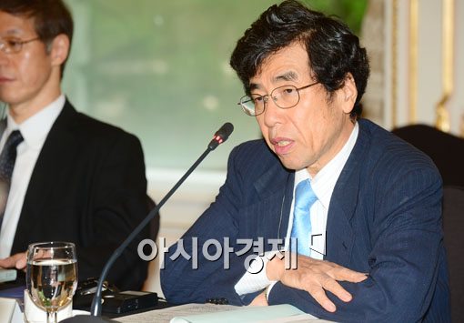 [포토]한-일 경쟁정책협의회 참석한 카즈유키 스기모토 위원장 