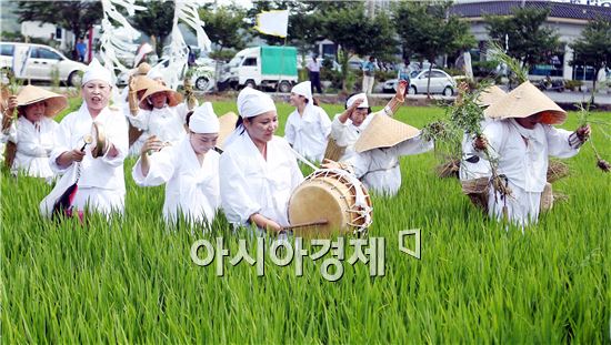 [포토]흥겨운 용전들노래