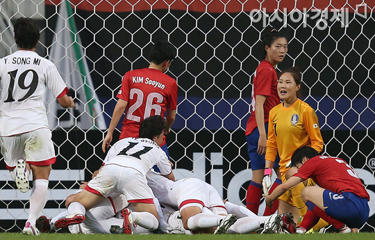 한국女대표팀, 동아시안컵서 북한에 1-2 석패