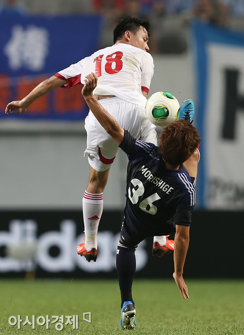 [포토] 가오 린 '엉덩이 들이밀기?'