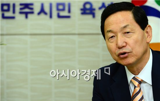 현장뛰며 공약 98% 실천한 김상곤 교육감 "혁신학교요? 답 없다던 공교육의 모범답안 됐죠"