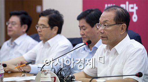 [포토]모두 발언하는 황우여 대표