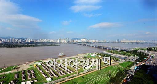 [포토]푸른 하늘 아래 텐트들