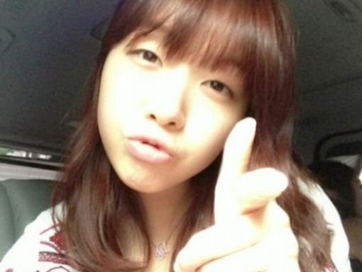 '애국가 제창' 민아, 화장 지운 민낯 공개 "여전히 빛나네"