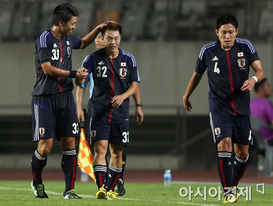 [포토] 사이토 마나부 '호주 상대로 선제골~'