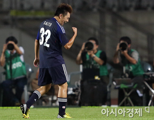 [포토] 선제골 사이토 마나부 '어퍼컷 세레모니'