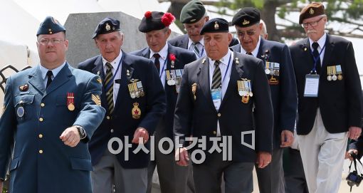 [포토]입장하는 참전용사들