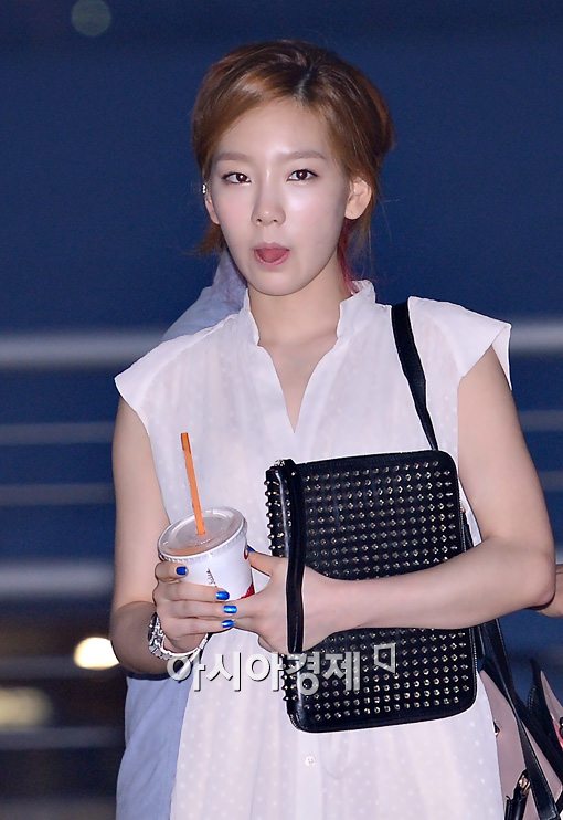 [포토]소녀시대 태연, 혀 빼꼼~ 깜찍한 애교